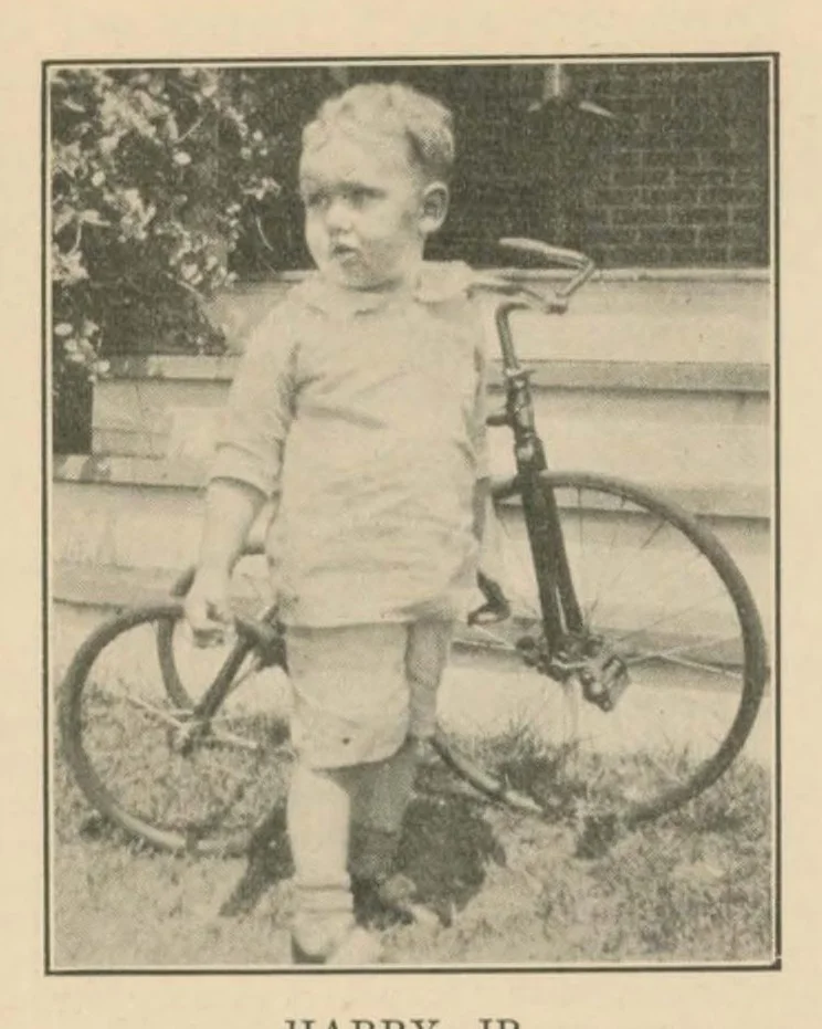 An illustration from December 1927, 1927, leaf 14