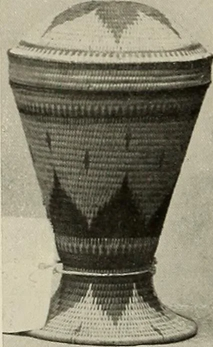 An illustration from De inlandsche kunstnijverheid in Nederlandsch Indië, 1912, leaf 149