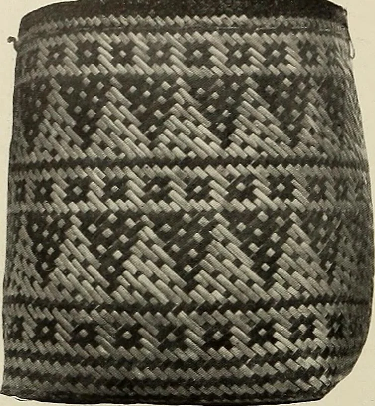 An illustration from De inlandsche kunstnijverheid in Nederlandsch Indië, 1912, leaf 153