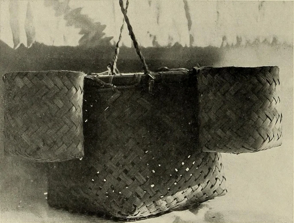 An illustration from De inlandsche kunstnijverheid in Nederlandsch Indië, 1912, leaf 191