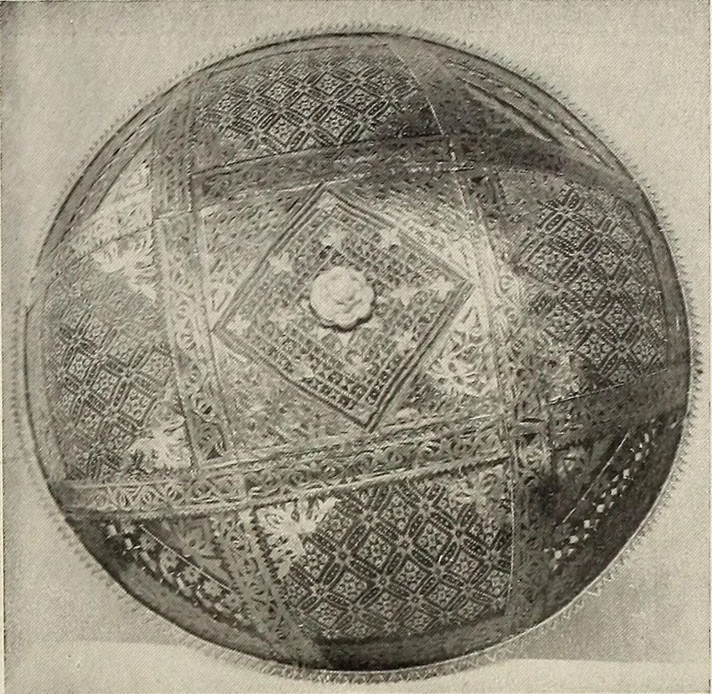 An illustration from De inlandsche kunstnijverheid in Nederlandsch Indië, 1912, leaf 212