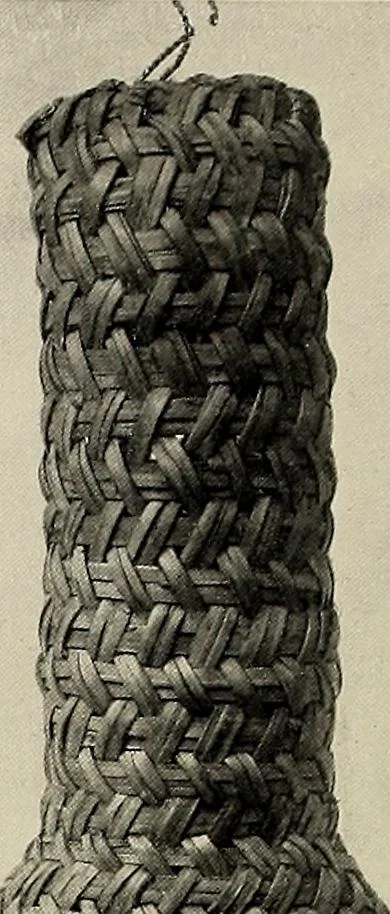 An illustration from De inlandsche kunstnijverheid in Nederlandsch Indië, 1912, leaf 225