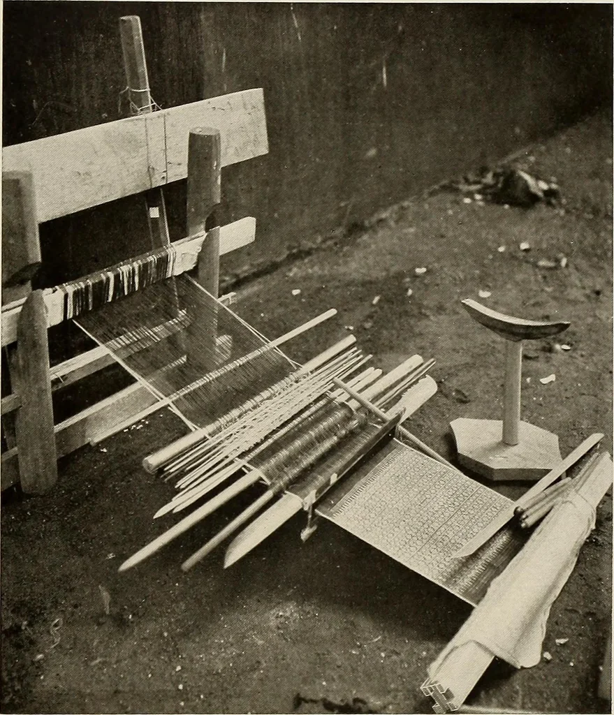 An illustration from De inlandsche kunstnijverheid in Nederlandsch Indië, 1912, leaf 153