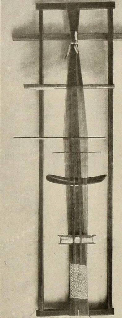 An illustration from De inlandsche kunstnijverheid in Nederlandsch Indië, 1912, leaf 235