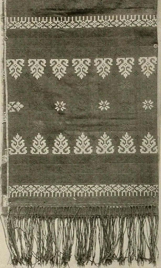 An illustration from De inlandsche kunstnijverheid in Nederlandsch Indië, 1912, leaf 270