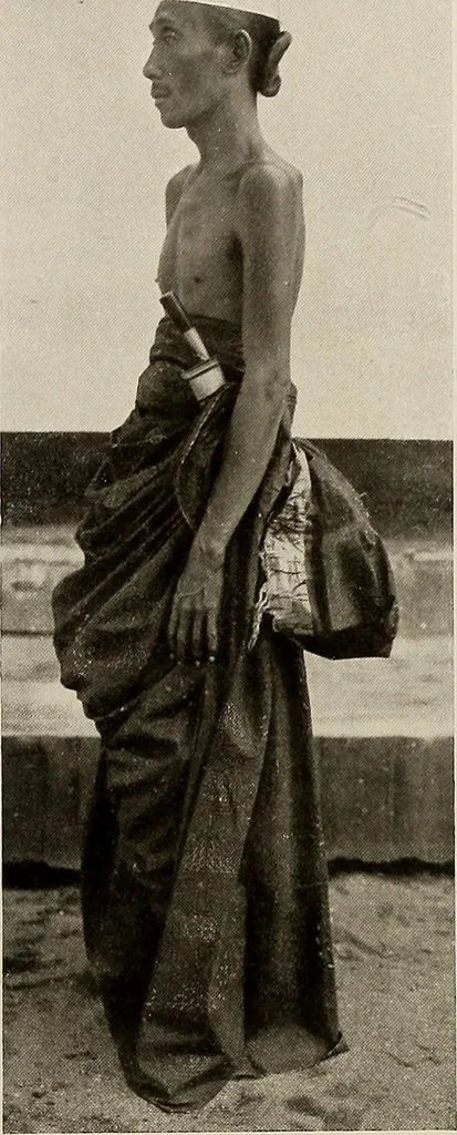 An illustration from De inlandsche kunstnijverheid in Nederlandsch Indië, 1912, leaf 130
