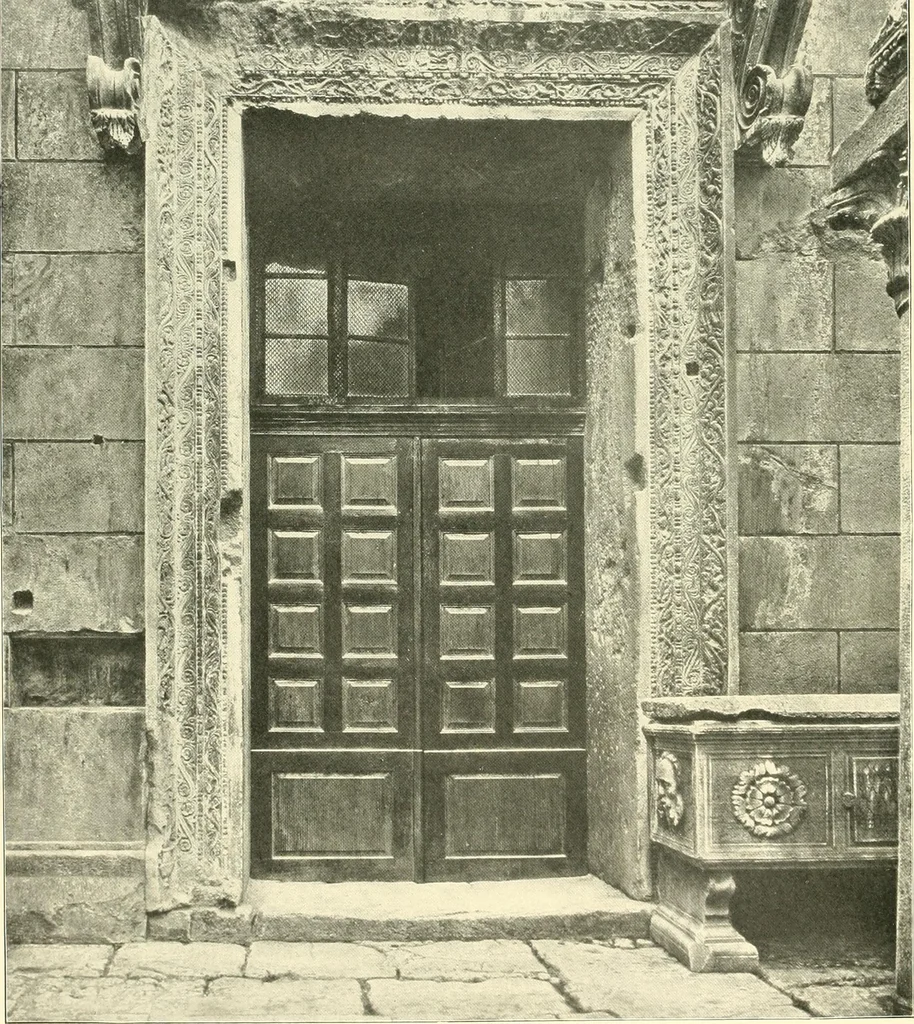 An illustration from Dekorative skvlptvr: figvr, ornament, architektvrplastik avs den havptepochen der kvnst, 1910, leaf 105