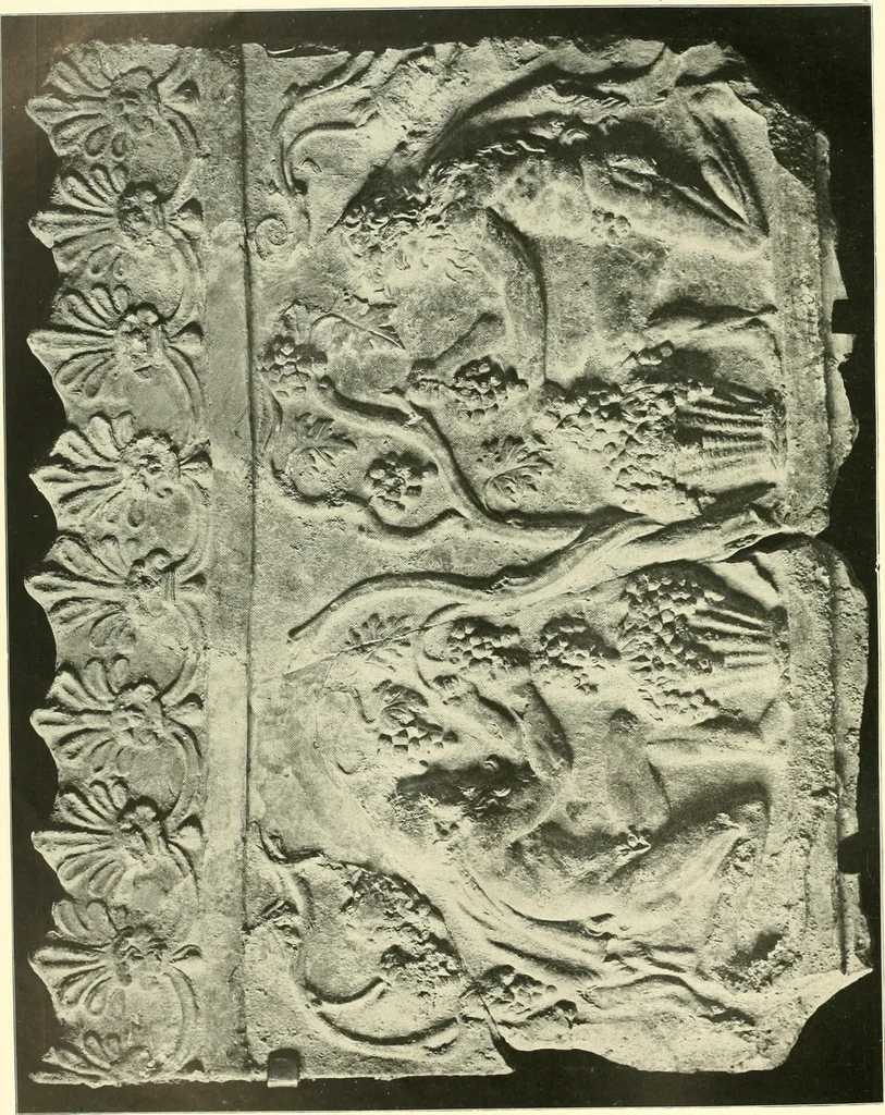 An illustration from Dekorative skvlptvr: figvr, ornament, architektvrplastik avs den havptepochen der kvnst, 1910, leaf 61