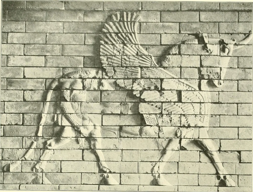 An illustration from Dekorative skvlptvr: figvr, ornament, architektvrplastik avs den havptepochen der kvnst, 1910, leaf 92