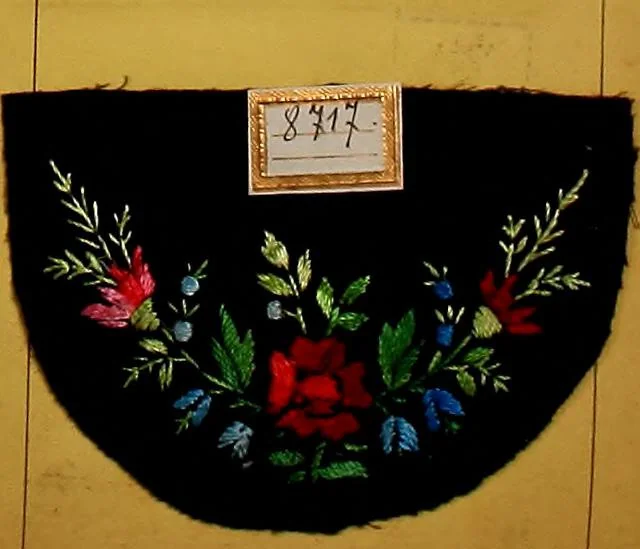 An illustration from Sample book of French embroidery, 1850?, 1850, leaf 120