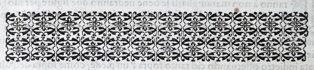 An illustration from Della vera pratica & scienza d'armi libri due : nel primo de quali si tratta li fondamenti della spada sola, le raggioni di spada e pugnale, & di spada e cappa : nel secondo, si dà regole per ferire il nemico subito posto mano alla spada, altre di cosi subita rissolutione con spada e pugnale, & altre ancora per ferire senza fermarsi con spada e pugnale : il tutto in questa seconda editione non solo descritto ma rappresentato alla vista da cento e nouantacinque figure di rame diligentissimamente intagliate, 1624, leaf 40