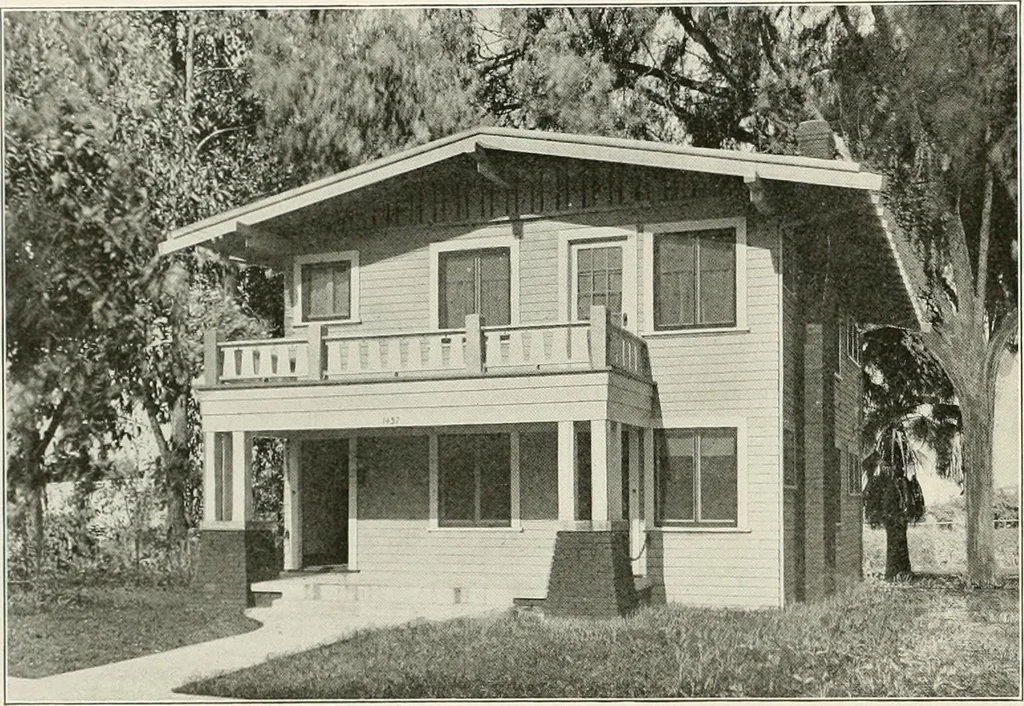 An illustration from De luxe flats : a book on flats and duplex homes ; showing the latest advance designs of this particular type of architecture, published to meet the requirements of all those who desire to study the flat or duplex home in its latest development., 1920, leaf 33