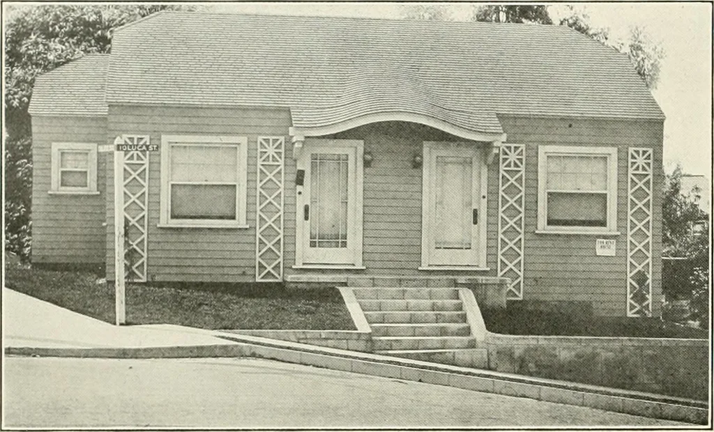 An illustration from De luxe flats : a book on flats and duplex homes ; showing the latest advance designs of this particular type of architecture, published to meet the requirements of all those who desire to study the flat or duplex home in its latest development., 1920, leaf 43