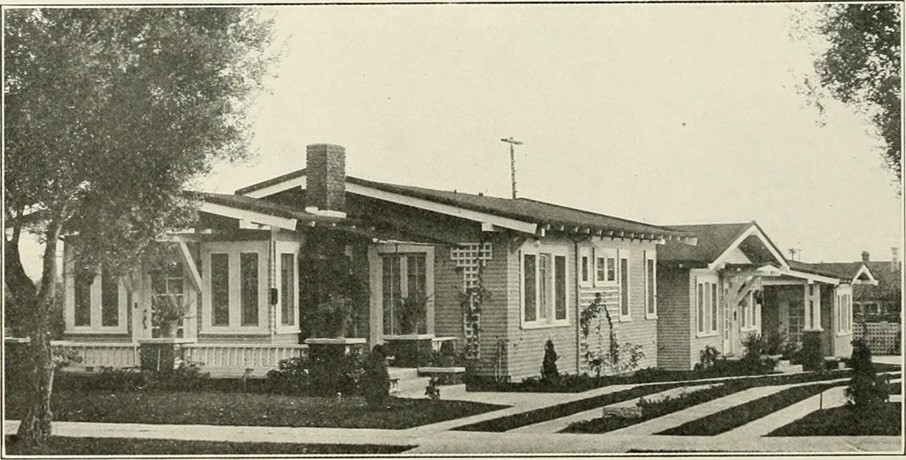 An illustration from De luxe flats : a book on flats and duplex homes ; showing the latest advance designs of this particular type of architecture, published to meet the requirements of all those who desire to study the flat or duplex home in its latest development., 1920, leaf 63