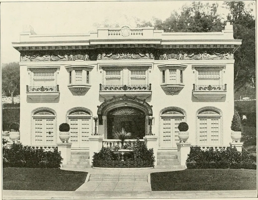 An illustration from De luxe flats : a book on flats and duplex homes ; showing the latest advance designs of this particular type of architecture, published to meet the requirements of all those who desire to study the flat or duplex home in its latest development., 1920, leaf 7