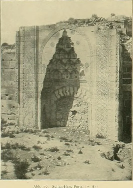 An illustration from Denkmäler persischer Baukunst : geschichtliche Untersuchung und Aufnahme muhammedanischer Backsteinbauten in Vorderasien und Persien, 1901, leaf 139
