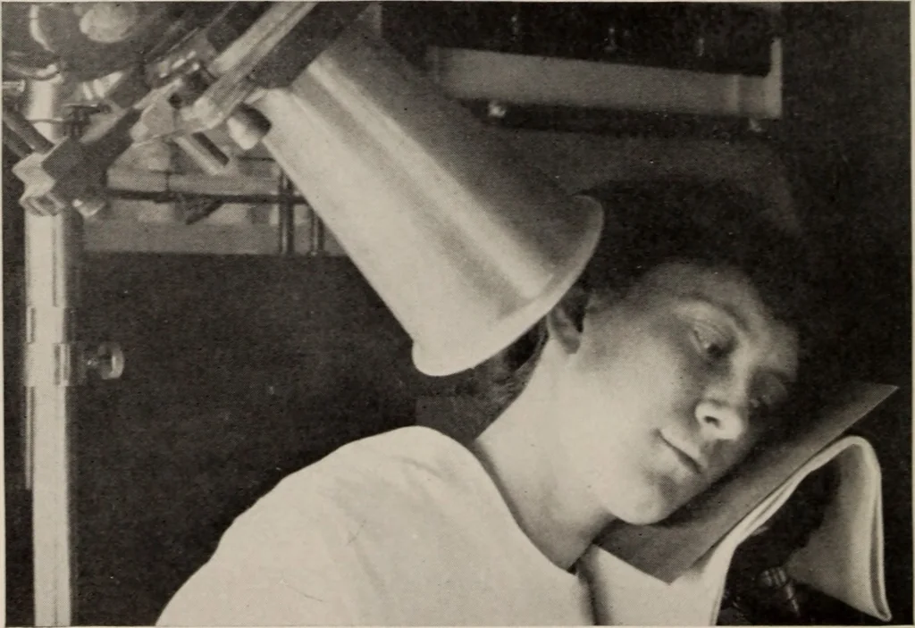 An illustration from Dental and oral radiography : a text book for students and practitioners of dentistry, 1916, leaf 105