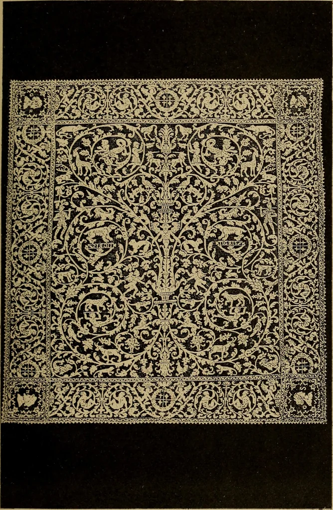 An illustration from Dentelles et guipures : anciennes et modernes, imitations ou copies. Varieté des genres et des points. 52 portraits documentaires, 249 échantillons de dentelles, collerettes, fraises, manchettes, rabats, etc., 1904, leaf 173