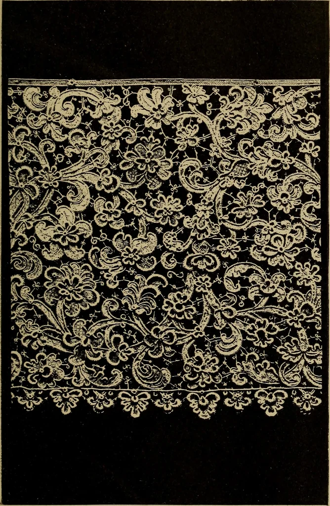 An illustration from Dentelles et guipures : anciennes et modernes, imitations ou copies. Varieté des genres et des points. 52 portraits documentaires, 249 échantillons de dentelles, collerettes, fraises, manchettes, rabats, etc., 1904, leaf 243