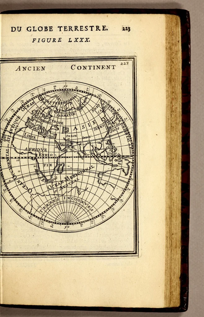 An illustration from Description de l'univers, : contenant les differents systêmes du monde, les cartes generales & particulieres de la geographie ancienne & moderne : les plans & les profils des principales villes & des autres lieux plus considerables de la terre ; avec les portraits des souverains qui y commandent, leurs blasons, titres & livrées : et les mœurs, religions, gouvernemens & divers habillemens de chaque nation. Dediee au roy., 1683, leaf 253