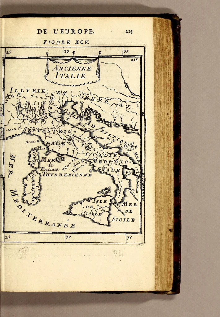 An illustration from Description de l'univers, : contenant les differents systêmes du monde, les cartes generales & particulieres de la geographie ancienne & moderne : les plans & les profils des principales villes & des autres lieux plus considerables de la terre ; avec les portraits des souverains qui y commandent, leurs blasons, titres & livrées : et les mœurs, religions, gouvernemens & divers habillemens de chaque nation. Dediee au roy., 1683, leaf 231