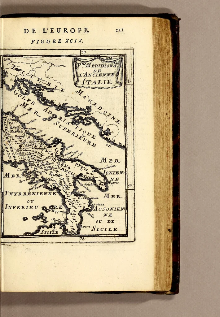 An illustration from Description de l'univers, : contenant les differents systêmes du monde, les cartes generales & particulieres de la geographie ancienne & moderne : les plans & les profils des principales villes & des autres lieux plus considerables de la terre ; avec les portraits des souverains qui y commandent, leurs blasons, titres & livrées : et les mœurs, religions, gouvernemens & divers habillemens de chaque nation. Dediee au roy., 1683, leaf 239