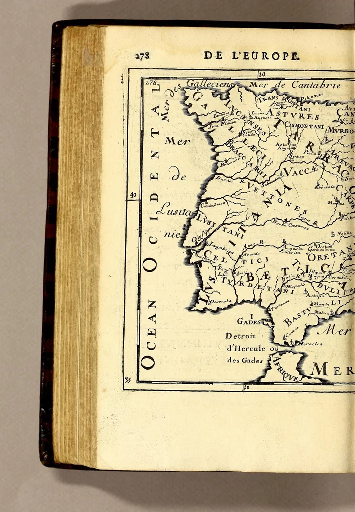 An illustration from Description de l'univers, : contenant les differents systêmes du monde, les cartes generales & particulieres de la geographie ancienne & moderne : les plans & les profils des principales villes & des autres lieux plus considerables de la terre ; avec les portraits des souverains qui y commandent, leurs blasons, titres & livrées : et les mœurs, religions, gouvernemens & divers habillemens de chaque nation. Dediee au roy., 1683, leaf 296