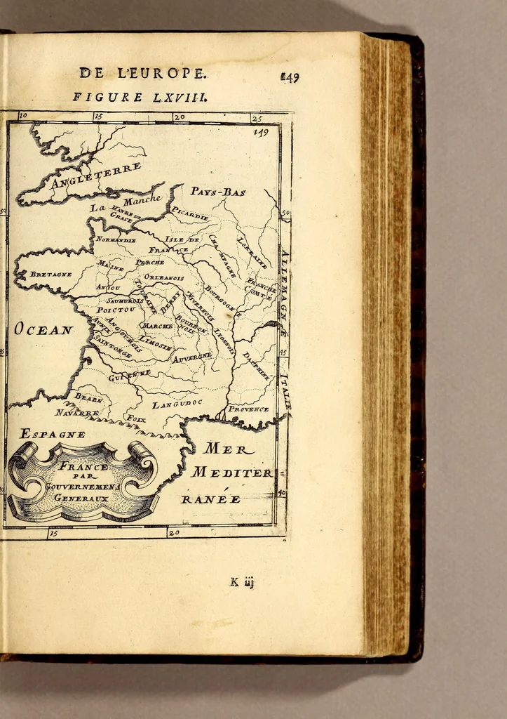 An illustration from Description de l'univers, : contenant les differents systêmes du monde, les cartes generales & particulieres de la geographie ancienne & moderne : les plans & les profils des principales villes & des autres lieux plus considerables de la terre ; avec les portraits des souverains qui y commandent, leurs blasons, titres & livrées : et les mœurs, religions, gouvernemens & divers habillemens de chaque nation. Dediee au roy., 1683, leaf 185