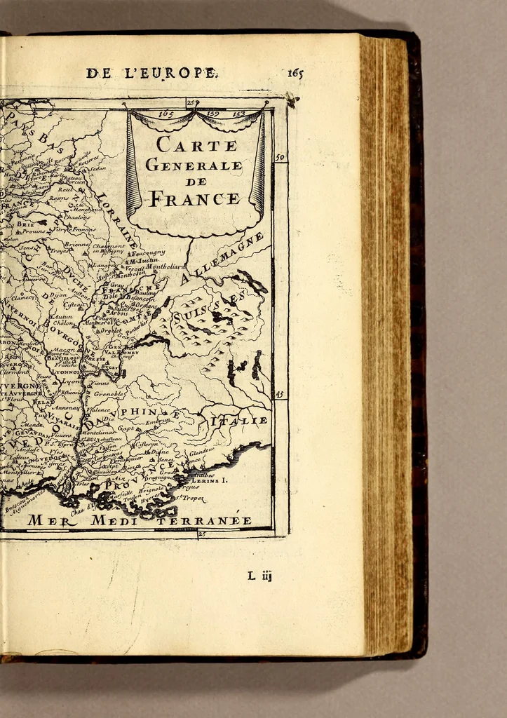 An illustration from Description de l'univers, : contenant les differents systêmes du monde, les cartes generales & particulieres de la geographie ancienne & moderne : les plans & les profils des principales villes & des autres lieux plus considerables de la terre ; avec les portraits des souverains qui y commandent, leurs blasons, titres & livrées : et les mœurs, religions, gouvernemens & divers habillemens de chaque nation. Dediee au roy., 1683, leaf 201