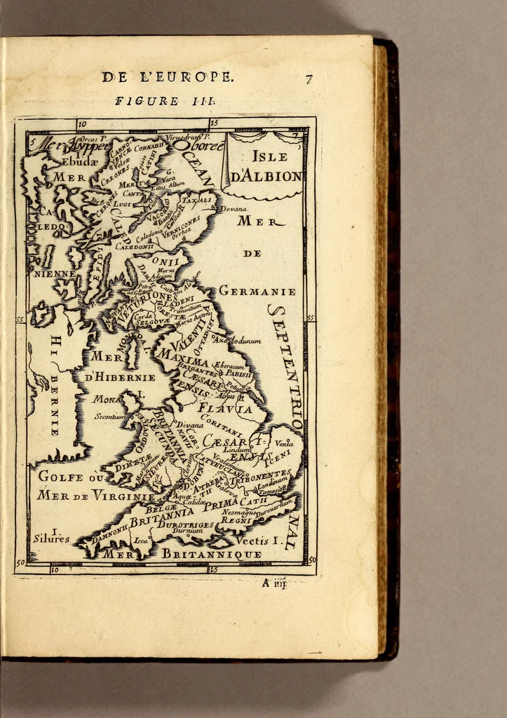 An illustration from Description de l'univers, : contenant les differents systêmes du monde, les cartes generales & particulieres de la geographie ancienne & moderne : les plans & les profils des principales villes & des autres lieux plus considerables de la terre ; avec les portraits des souverains qui y commandent, leurs blasons, titres & livrées : et les mœurs, religions, gouvernemens & divers habillemens de chaque nation. Dediee au roy., 1683, leaf 27