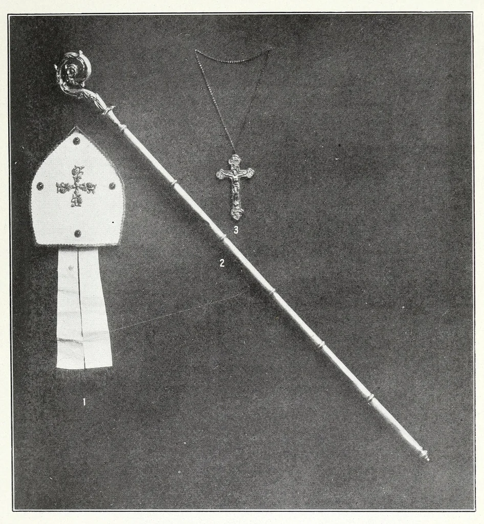 An illustration from Descriptive catalogue of the collection of ecclesiastical art in the United States National Museum, 1919, leaf 69