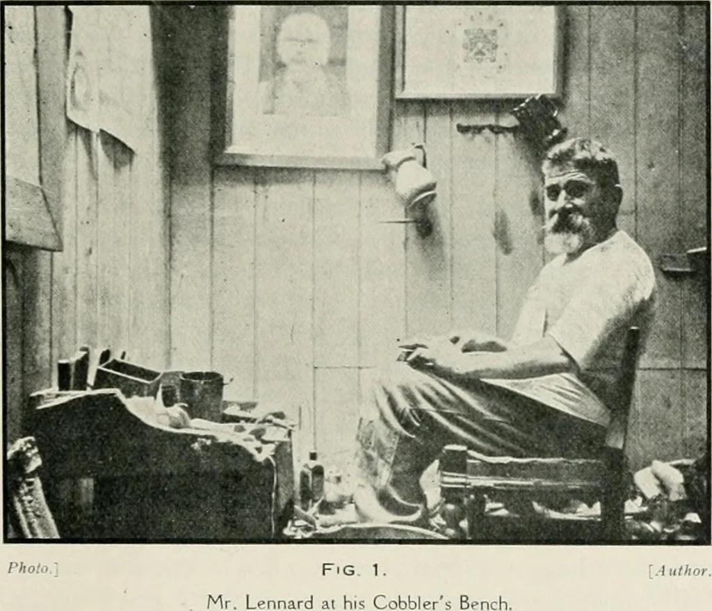 An illustration from Descriptive guide to the collection of old pottery and porcelain donated to the Technological museum by Thomas Handcock Lennard and Martha Lennard, 1922, leaf 7