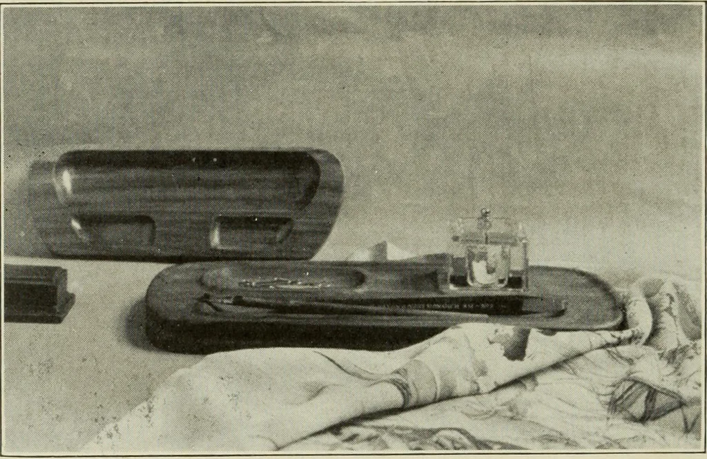 An illustration from Design and construction in wood, 1916, leaf 124