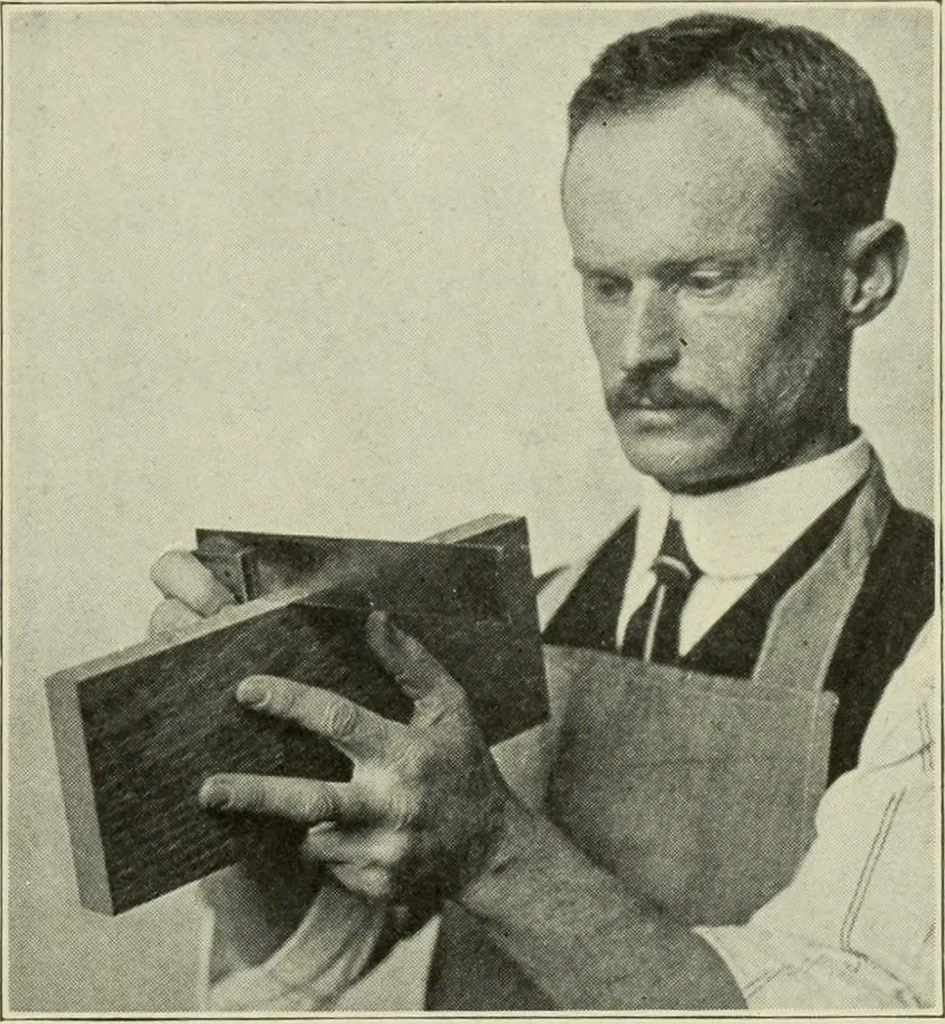 An illustration from Design and construction in wood, 1916, leaf 43