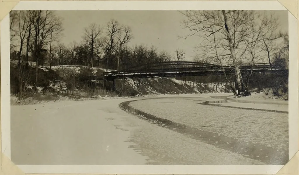 An illustration from Design of a reinforced-concrete highway bridge, 1913, leaf 10