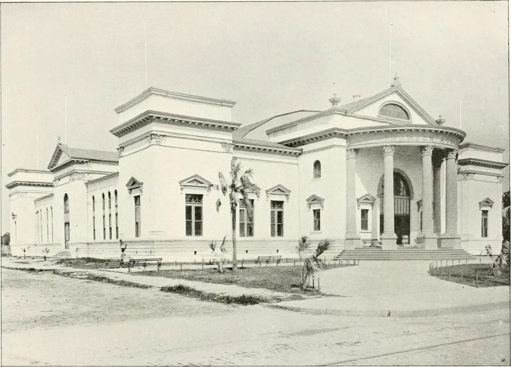 An illustration from Designs from the work of Frank P. Milburn, architect, Columbia, S.C, 1901, leaf 24