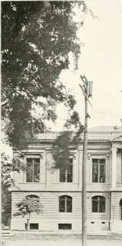 An illustration from Designs from the work of Frank P. Milburn, architect, Columbia, S.C, 1901, leaf 28
