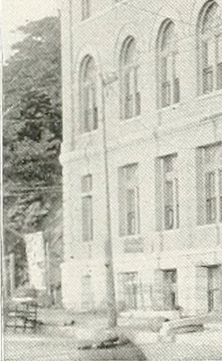 An illustration from Designs from the work of Frank P. Milburn, architect, Columbia, S.C, 1901, leaf 37