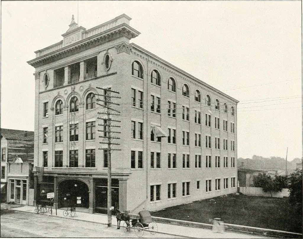 An illustration from Designs from the work of Frank P. Milburn, architect, Columbia, S.C, 1901, leaf 41