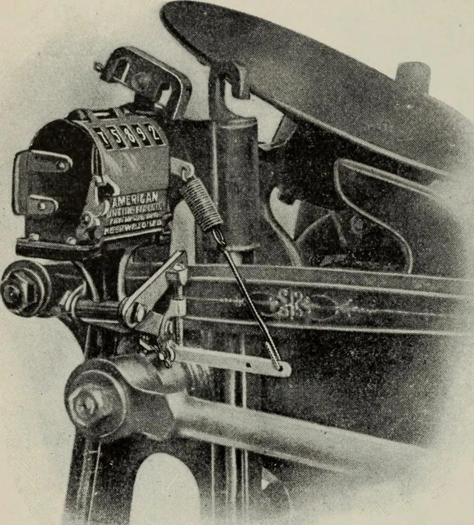 An illustration from Desk book of type specimens, borders, ornaments, brass rules and cuts : catalogue of printing machinery and printers' supplies, 1900, leaf 1059