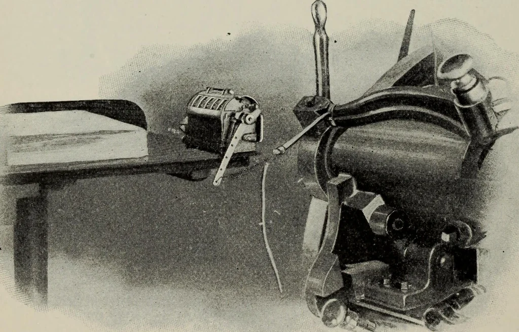 An illustration from Desk book of type specimens, borders, ornaments, brass rules and cuts : catalogue of printing machinery and printers' supplies, 1900, leaf 1059