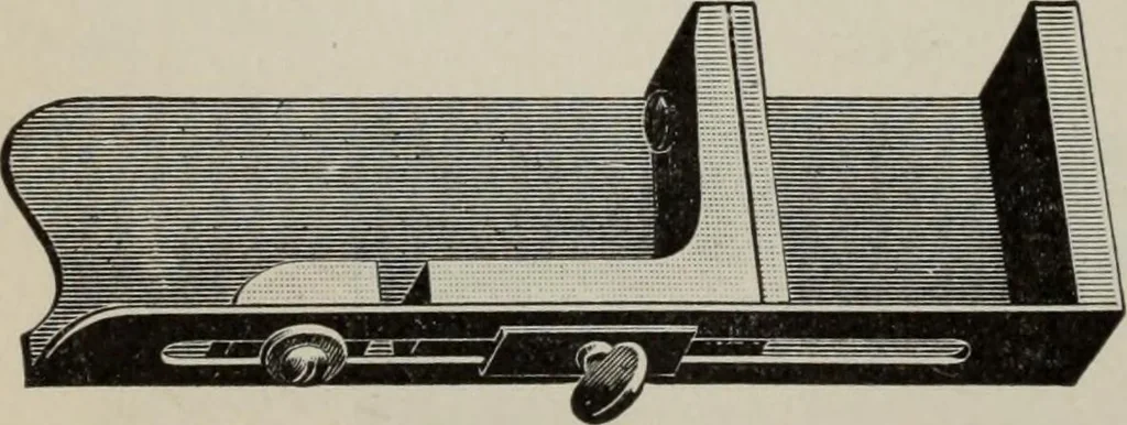 An illustration from Desk book of type specimens, borders, ornaments, brass rules and cuts : catalogue of printing machinery and printers' supplies, 1900, leaf 1113