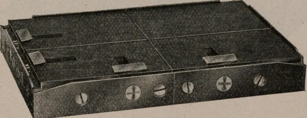 An illustration from Desk book of type specimens, borders, ornaments, brass rules and cuts : catalogue of printing machinery and printers' supplies, 1900, leaf 1136