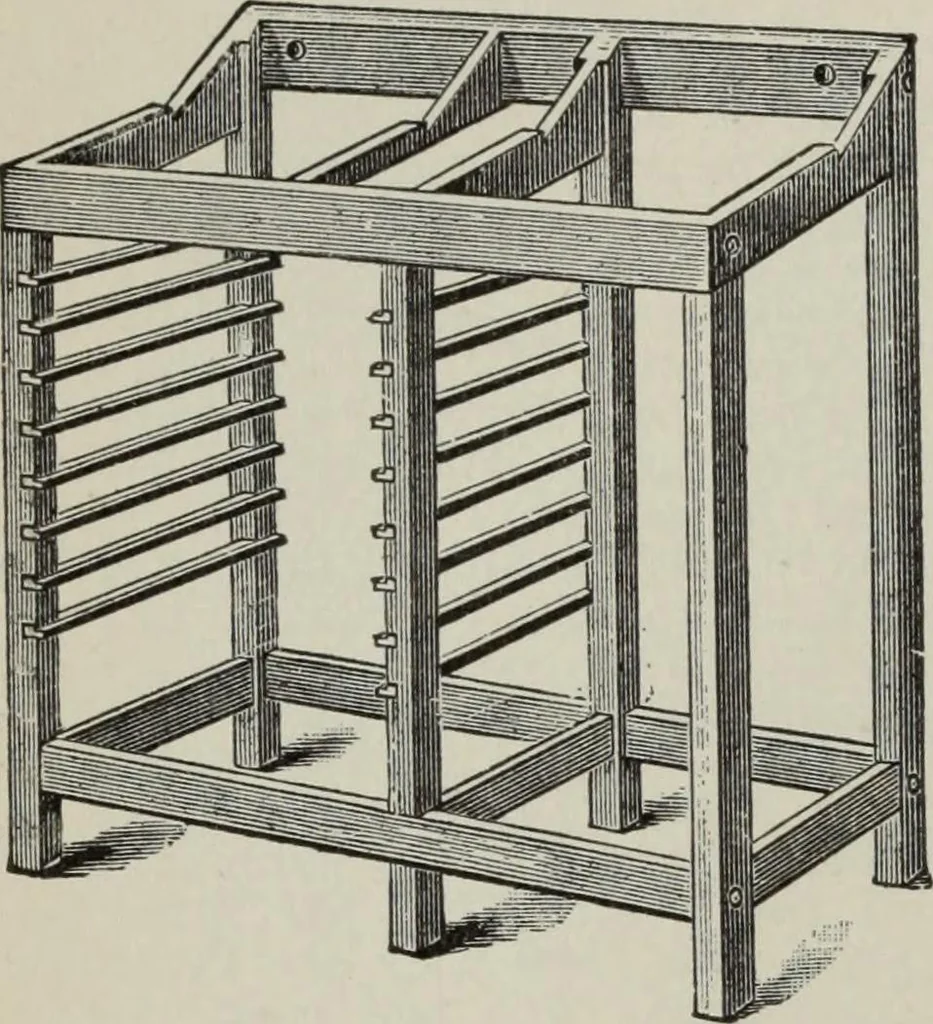An illustration from Desk book of type specimens, borders, ornaments, brass rules and cuts : catalogue of printing machinery and printers' supplies, 1900, leaf 997