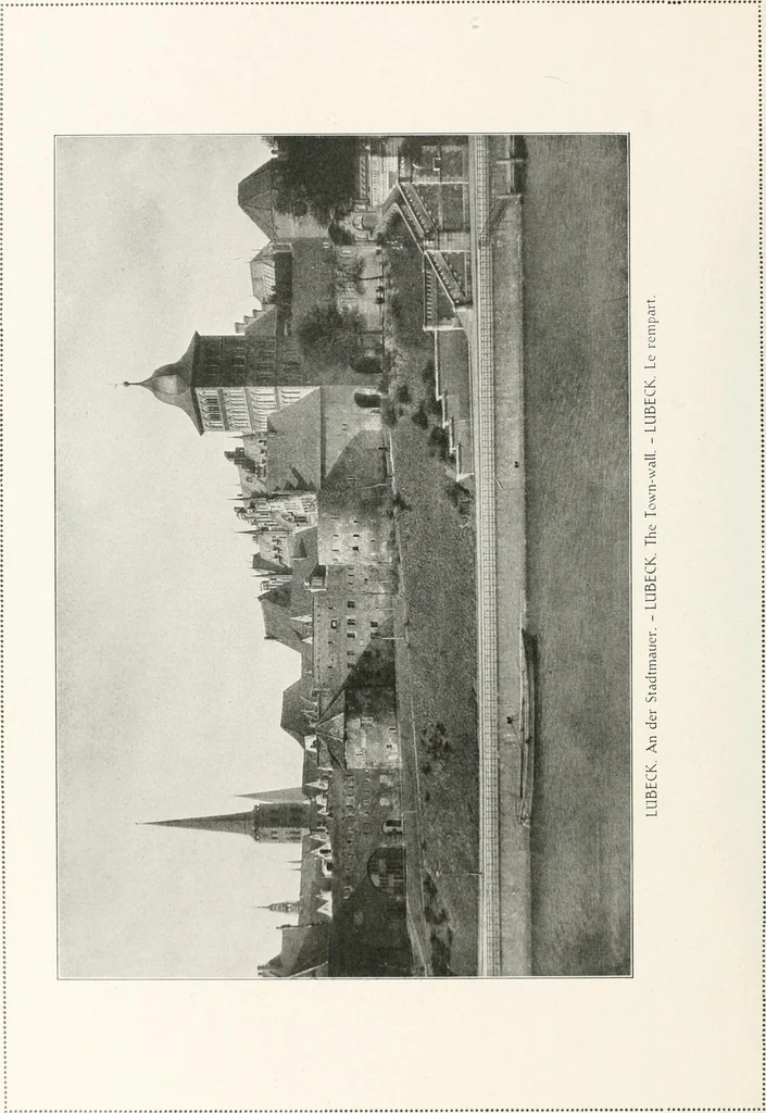 An illustration from Deutsche Baukunst des Mittelalters und der Renaissance : Old German architecture: Ancienne architecture Allemande, 1920, leaf 151