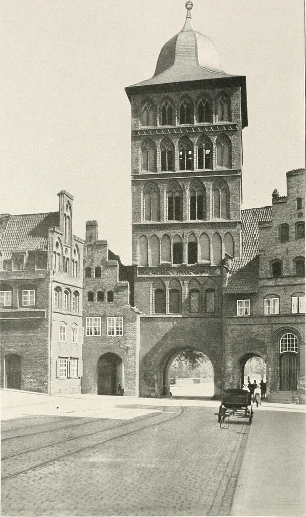 An illustration from Deutsche Baukunst des Mittelalters und der Renaissance : Old German architecture: Ancienne architecture Allemande, 1920, leaf 153