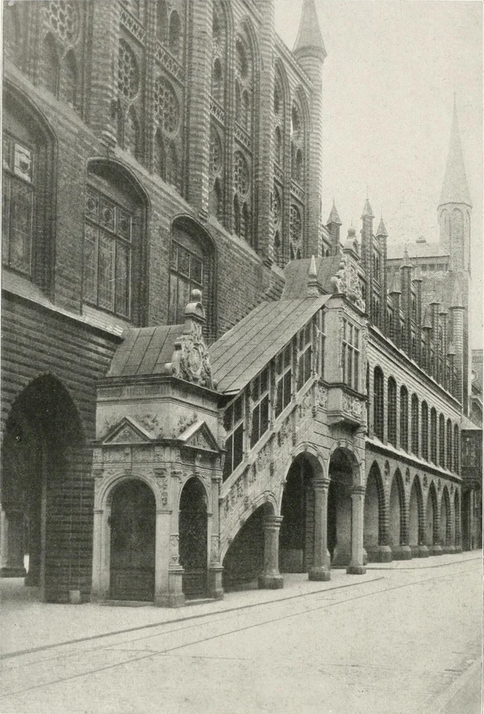 An illustration from Deutsche Baukunst des Mittelalters und der Renaissance : Old German architecture: Ancienne architecture Allemande, 1920, leaf 155