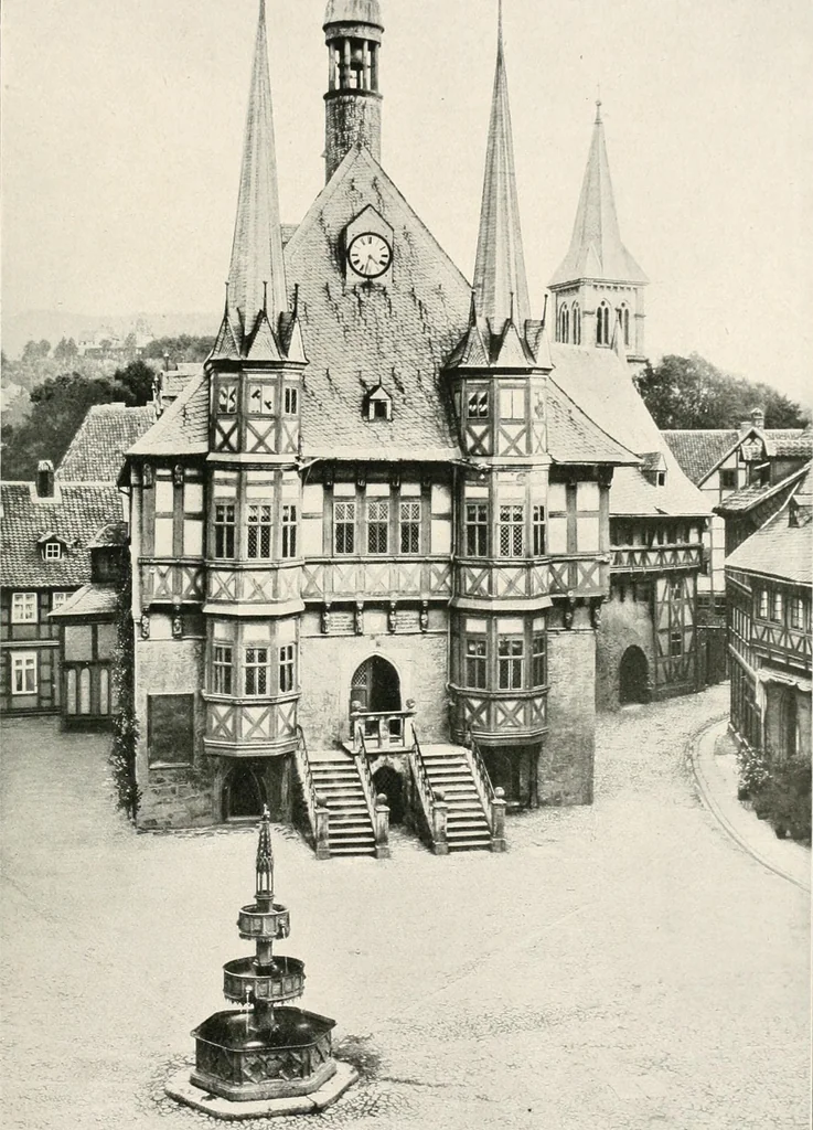 An illustration from Deutsche Baukunst des Mittelalters und der Renaissance : Old German architecture: Ancienne architecture Allemande, 1920, leaf 184