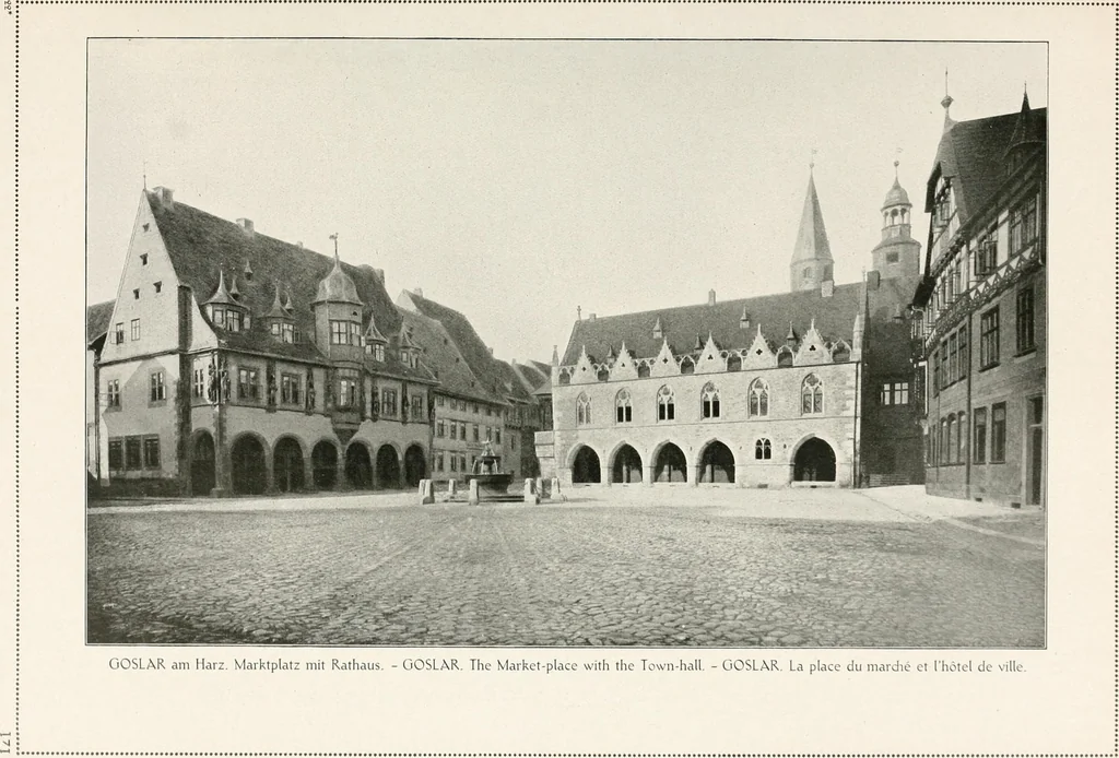 An illustration from Deutsche Baukunst des Mittelalters und der Renaissance : Old German architecture: Ancienne architecture Allemande, 1920, leaf 190