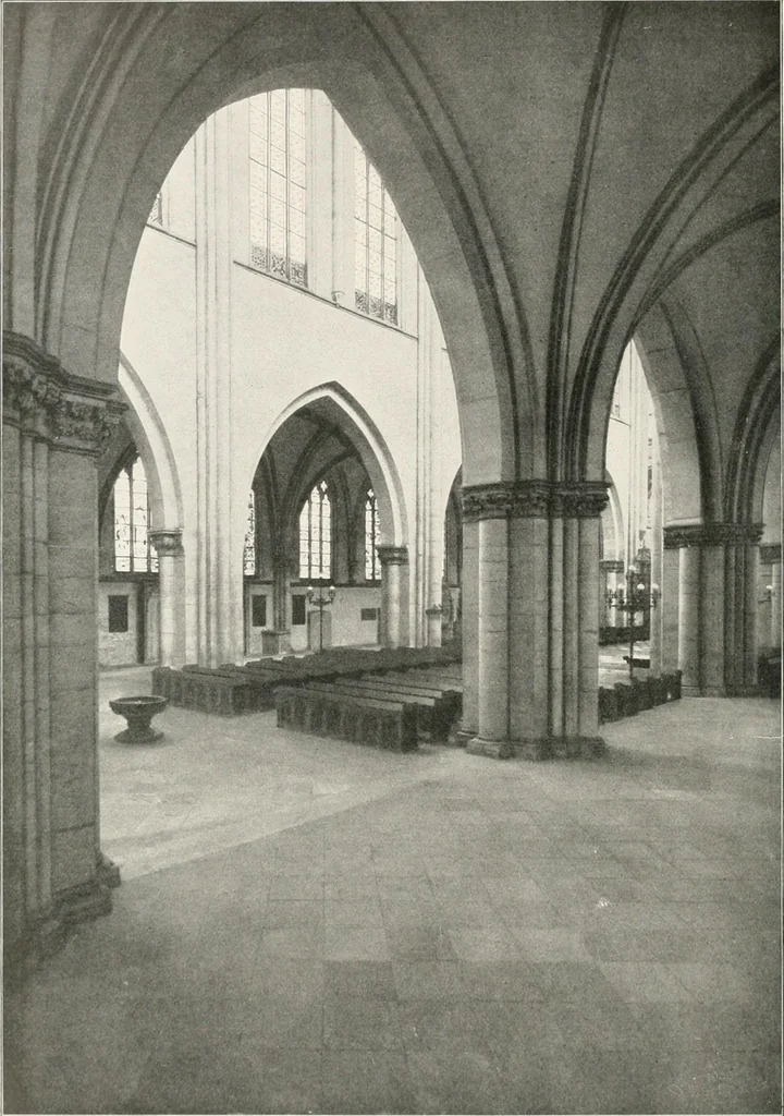 An illustration from Deutsche Baukunst des Mittelalters und der Renaissance : Old German architecture: Ancienne architecture Allemande, 1920, leaf 197